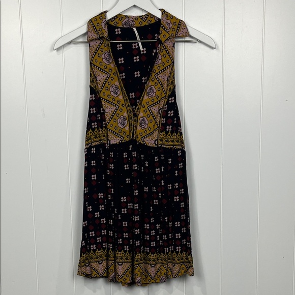 Free People Womens Tunic S/P Black Gold Racerback Deep V Front Pleated Skirt EUC - Picture 1 of 13
